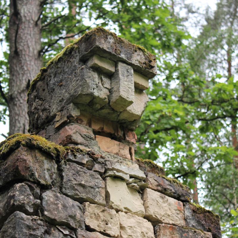 Saruna "Totalitārisma vēstures memoriālu likteņi Latvijā"