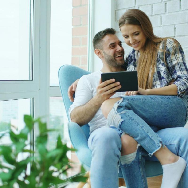 Saruna "Meklēt randiņos atšķirīgo vai turēties pie saderības ilūzijas?"