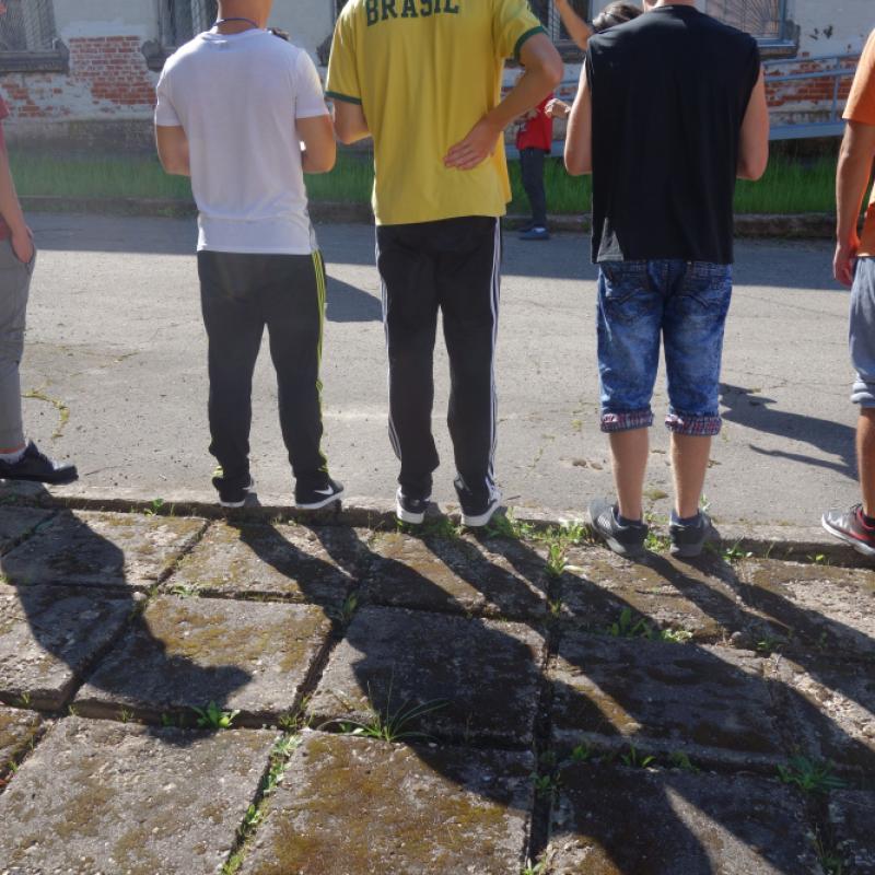 Saruna "Svidanka ar čaļiem par un ap rētām"