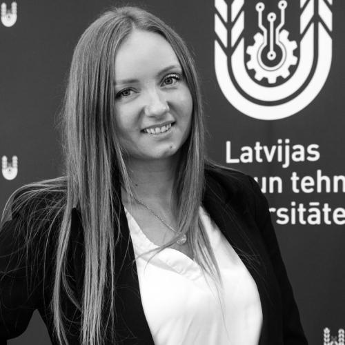 Dana Puzānova