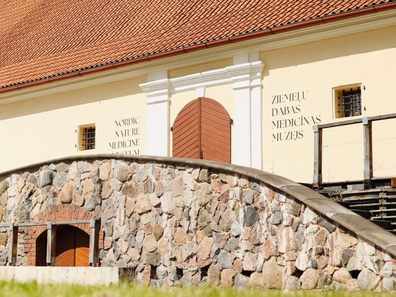 Ekspozīcija "Ziemeļu dabas medicīnas muzejs"