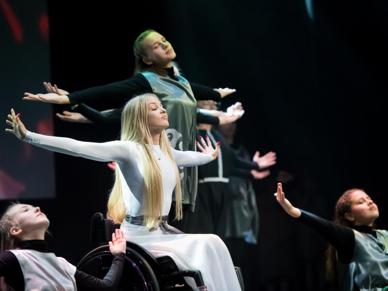 Diskusija “Skatīties un aplaudēt, vai būt uz skatuves?”