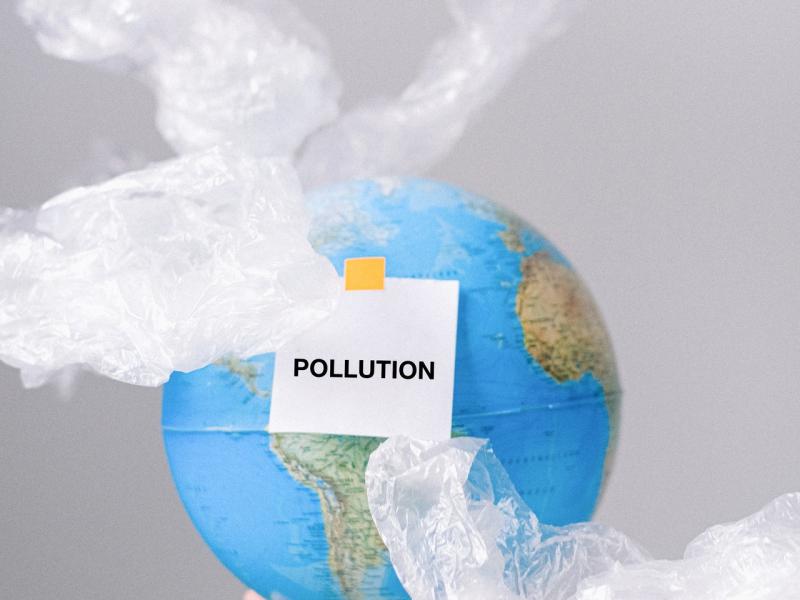 Diskusija "Plastmasas piesārņojums: kā novērst tuvojošos krīzi?"