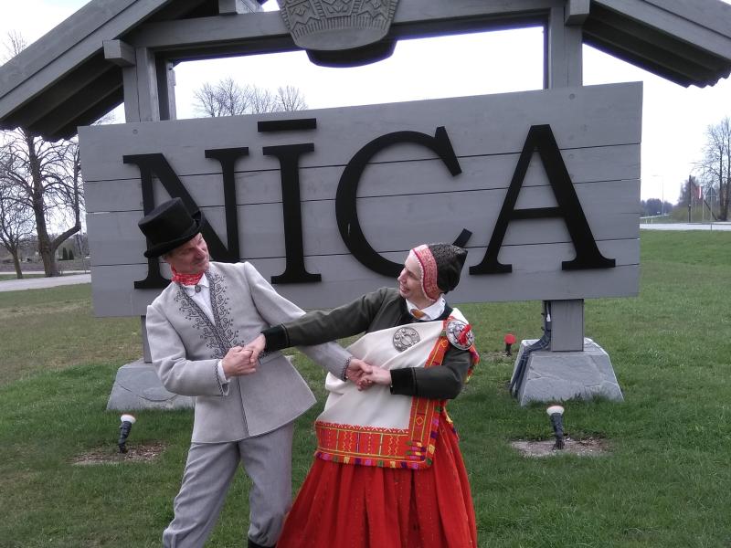 Diskusija "Tautastērps - kultūras kanons vai radošs eksperiments"