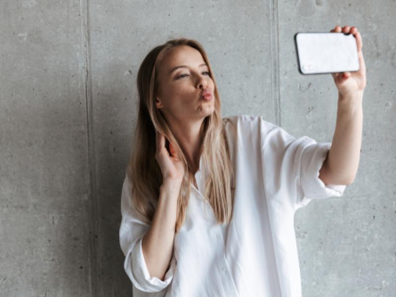 Saruna "Vai dzīvojam sev vai  Instagram algoritmam?"