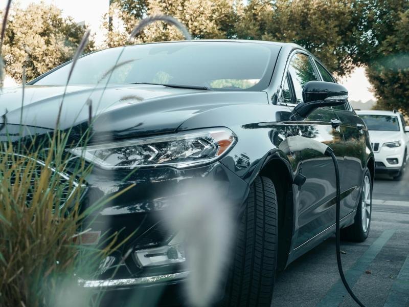 Saruna "Cik maksā paaudžu maiņa transportā – no degvielas uz elektrību?"
