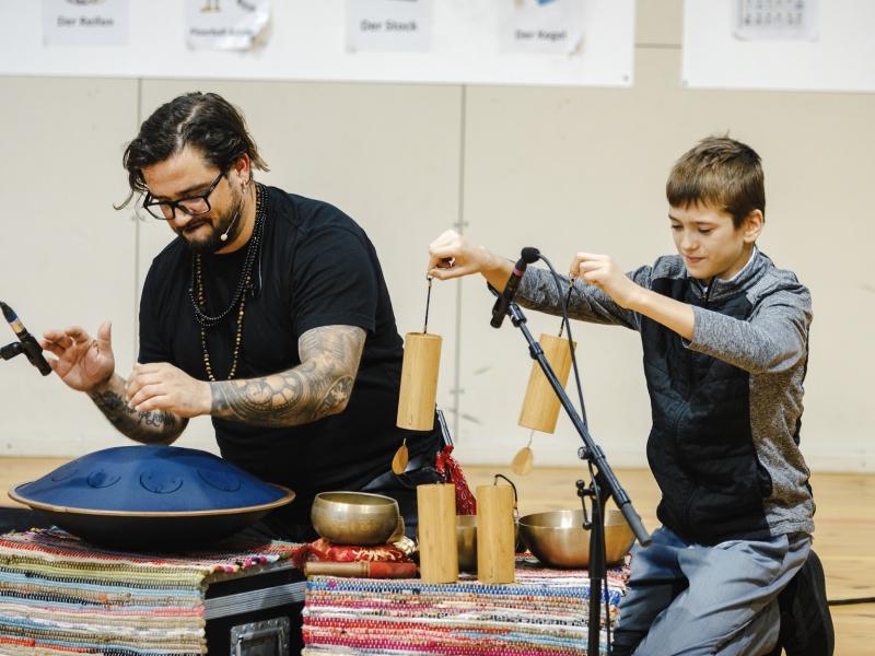 Interaktīva bungu koncertprogramma "80 minūtēs apkārt zemeslodei"