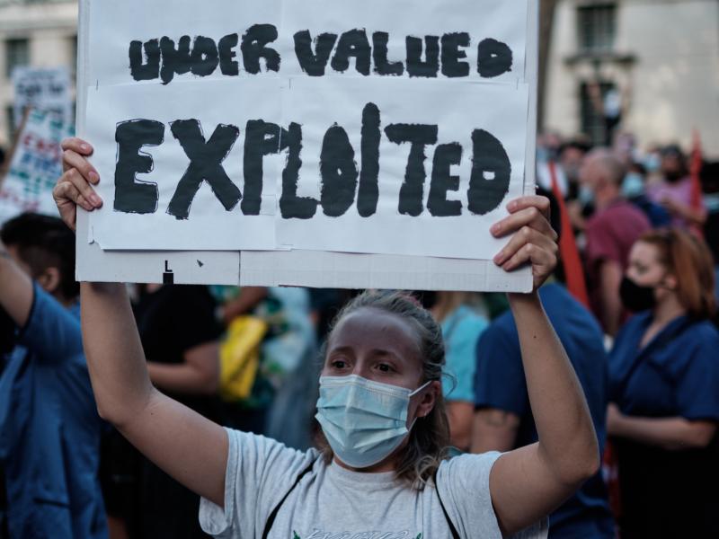 Diskusija "Cieņa kapitālisma ekonomikā — kas vairāk par "vīģes lapu"?"