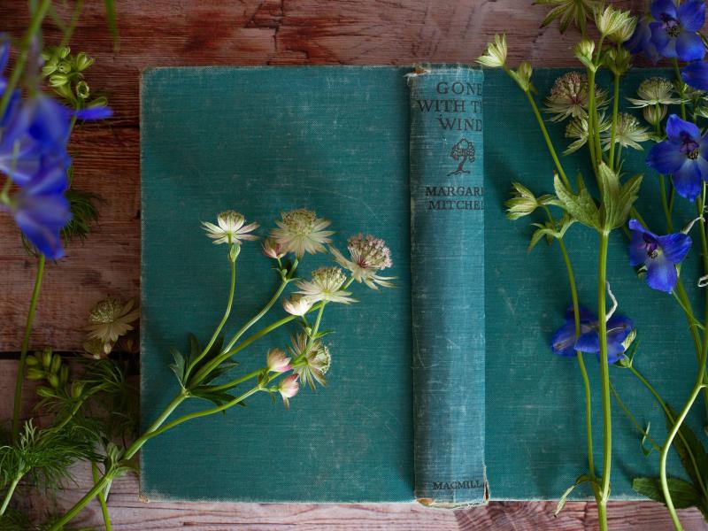 Vai "Pepija Garzeķe" jācenzē? Saruna par politkorektumu mākslā un dzīvē