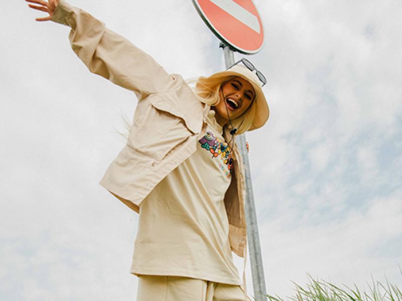 Ilgtspējas izaicinājums "Vai avokado ir labāks par vistas gaļu?" Swedbank jauniešu TikTok studijā Beelievers