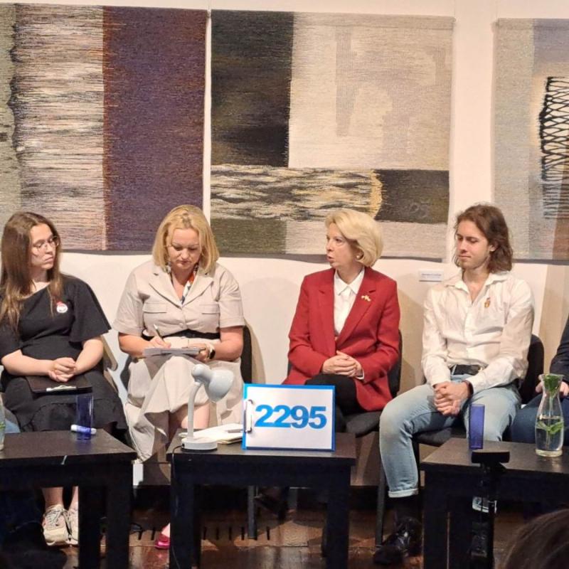 Jauniešu saruna "Dienests un dzīve jauniešu acīm"