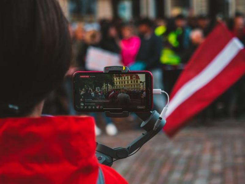 Diskusija "Naida runa internetā un ārpus tā"