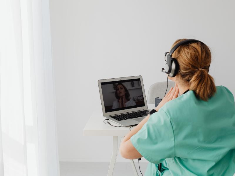 Saruna “Attālināta ārstēšana: ieguvumi un izaicinājumi”