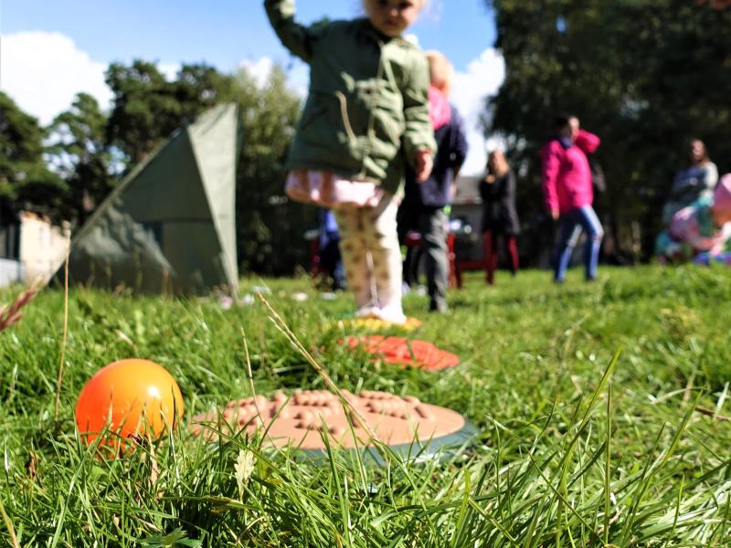 Saruna "Paaudžu traumu pārmantojamība. Pieredze un risinājumi Karostā"