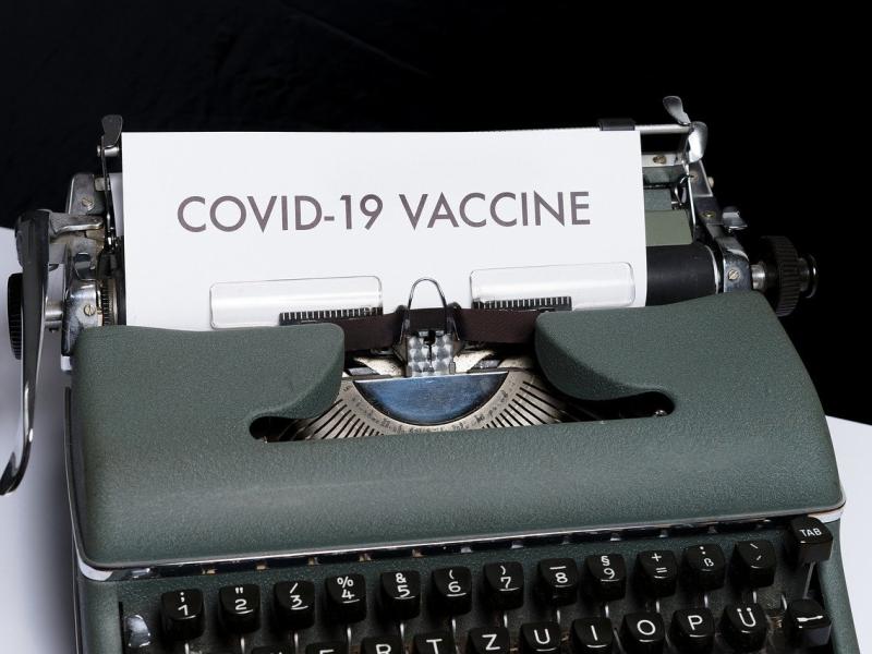 Diskusija "Covid vakcīna: vakcīnas nav, anti-vaxxeri ir. Ko darīt?"