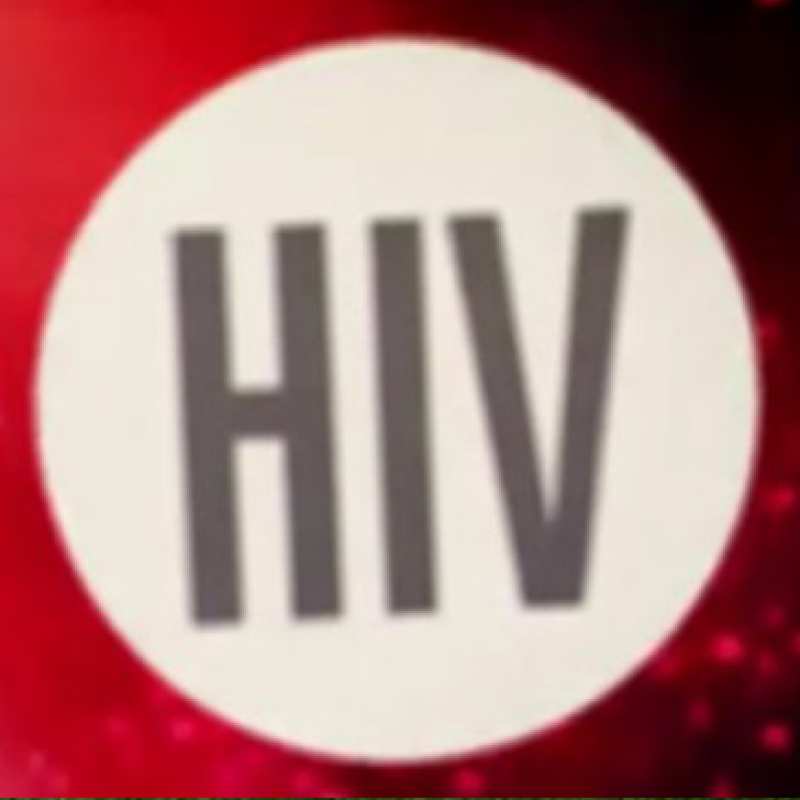Interaktīva lekcija “Kā HIV attiecas uz mani” – stand-up komiķa un infektoloģes kopīgi vadīta lekcija ar klausītāju iesaisti