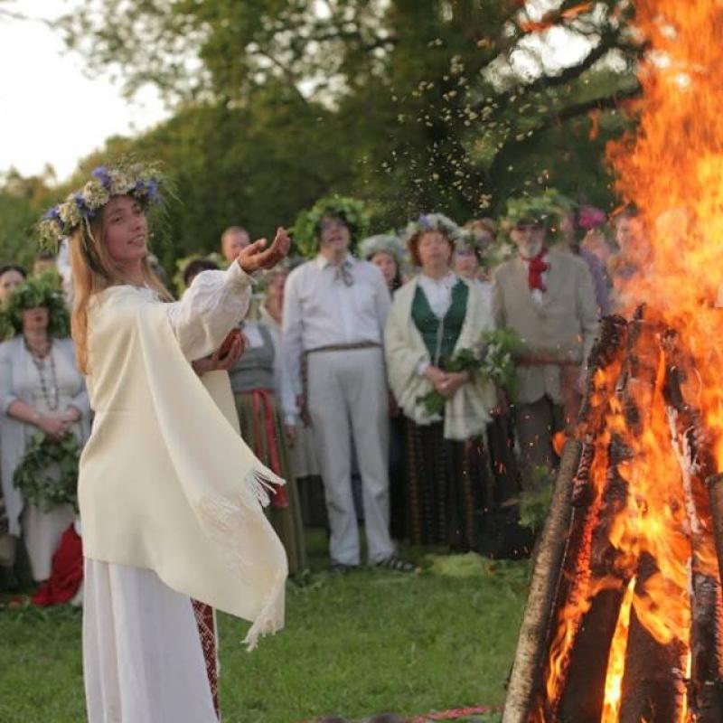 Saruna "Latvietis - nelatvietis: Latvijas mazākumtautības emigrācijā"
