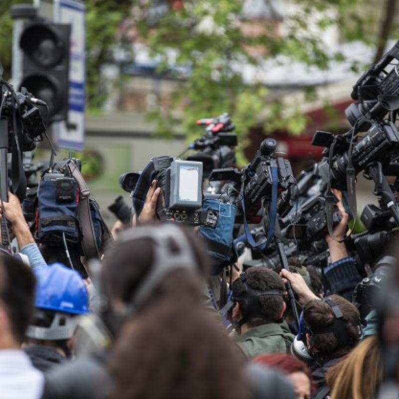 Diskusija "Vai uzticamies medijiem, vai uzticamies žurnālistam?"