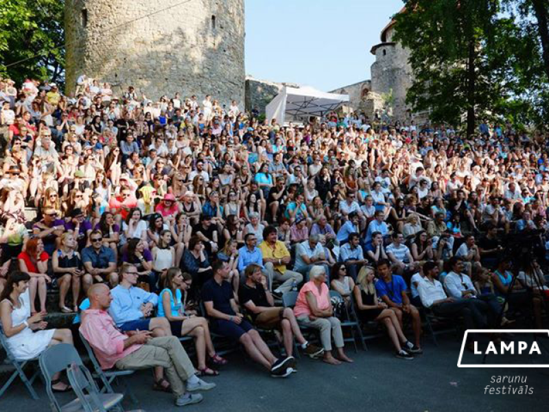 Sarunu festivāls “LAMPA” pulcē 3500 apmeklētāju