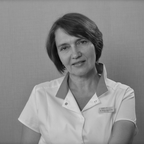 Dr. Anita Djačenko