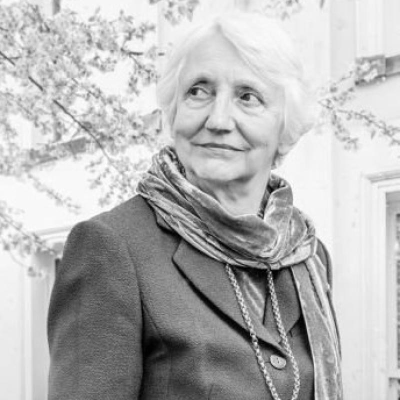 Baronese Onora O'Nīla