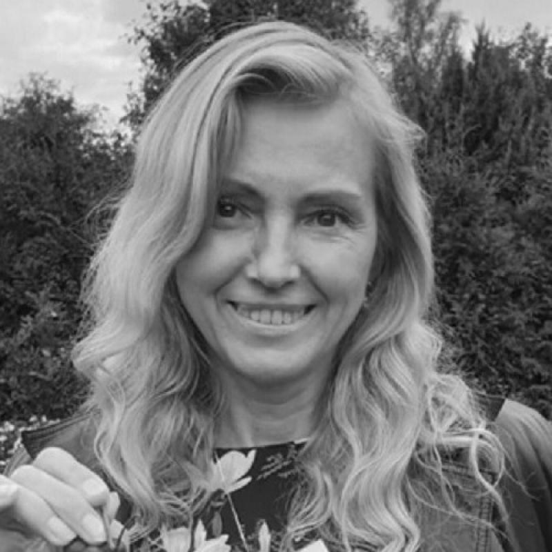 Ilona Stare
