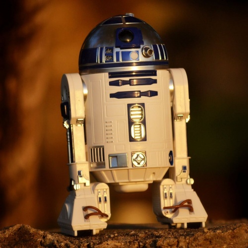 Robotikas nodarbība bērniem "Atdzīvini robotu!"