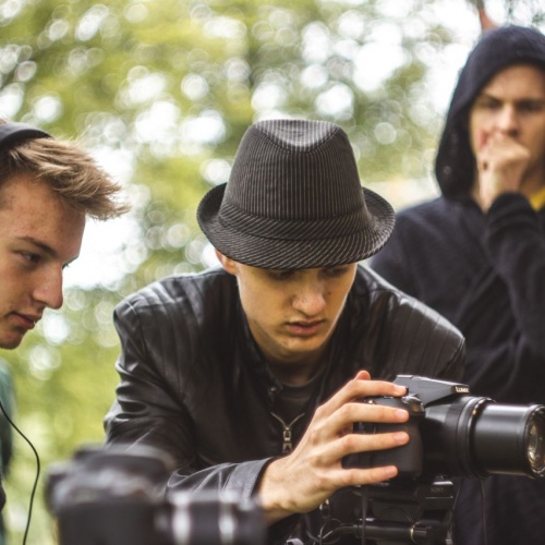 Young Media House pop-up studija