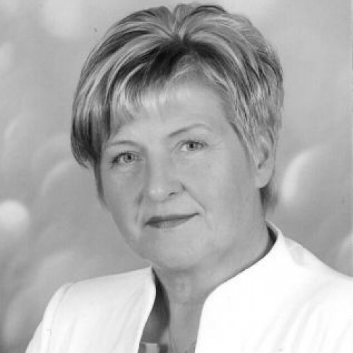 Ināra Oļena
